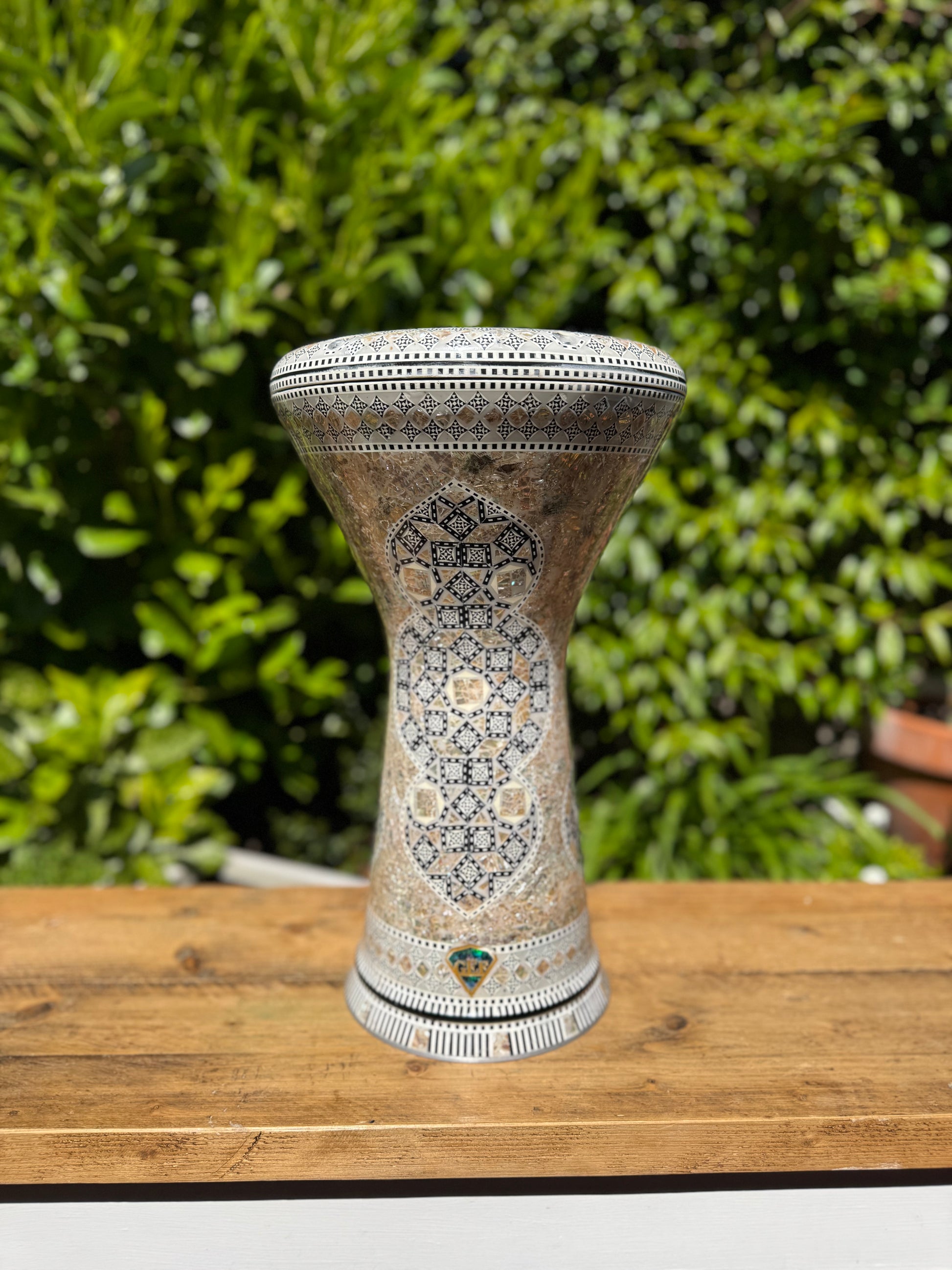 Gawharet El Fan Mother of Pearl Arabesque Darbuka (22cm Head Gawharet El Fan Mother of Pearl Arabesque Darbuka (22cm Head