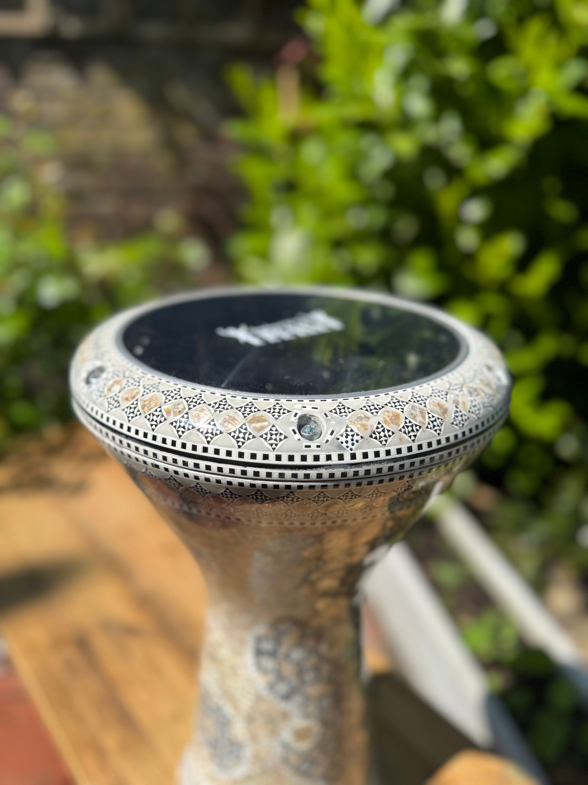 Gawharet El Fan Mother of Pearl Arabesque Darbuka (22cm Head Gawharet El Fan Mother of Pearl Arabesque Darbuka (22cm Head
